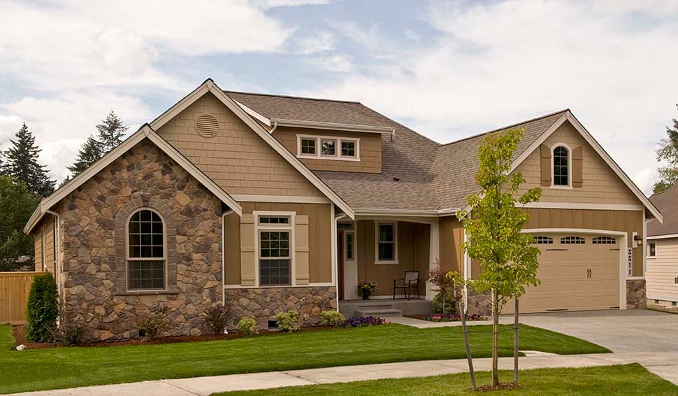 Bungalow, Craftsman Plan with 1728 Sq. Ft., 3 Bedrooms, 2 Bathrooms, 3 Car Garage Picture 10