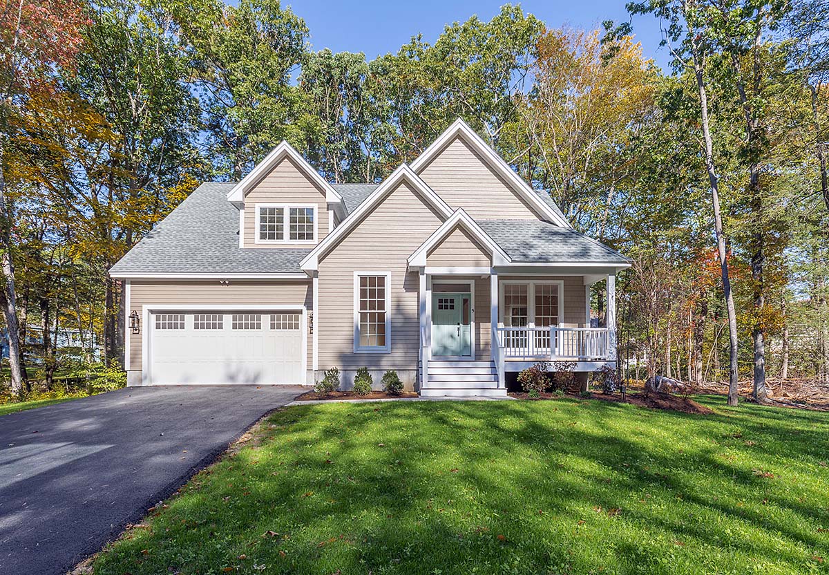 Bungalow, Craftsman Plan with 2289 Sq. Ft., 3 Bedrooms, 3 Bathrooms, 2 Car Garage Elevation