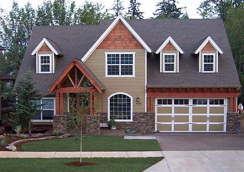 Craftsman, European, French Country, Traditional Plan with 2196 Sq. Ft., 4 Bedrooms, 3 Bathrooms, 3 Car Garage Picture 5