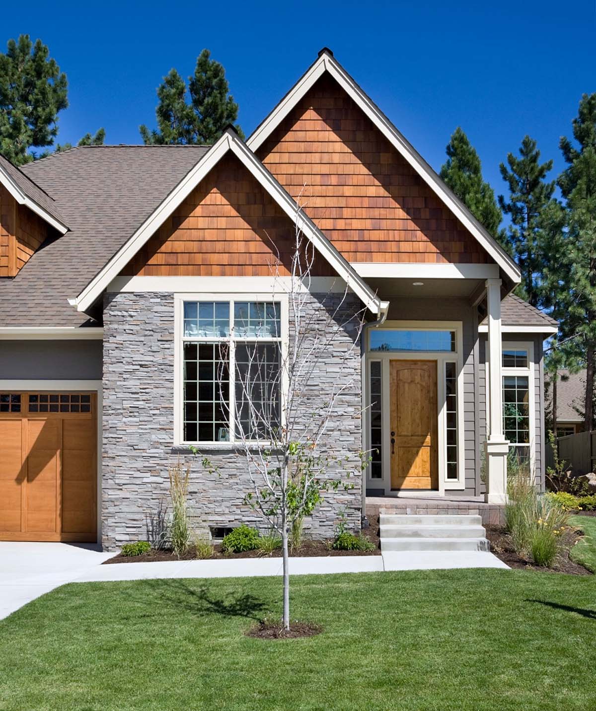 Craftsman, Traditional Plan with 2080 Sq. Ft., 3 Bedrooms, 3 Bathrooms, 2 Car Garage Picture 2