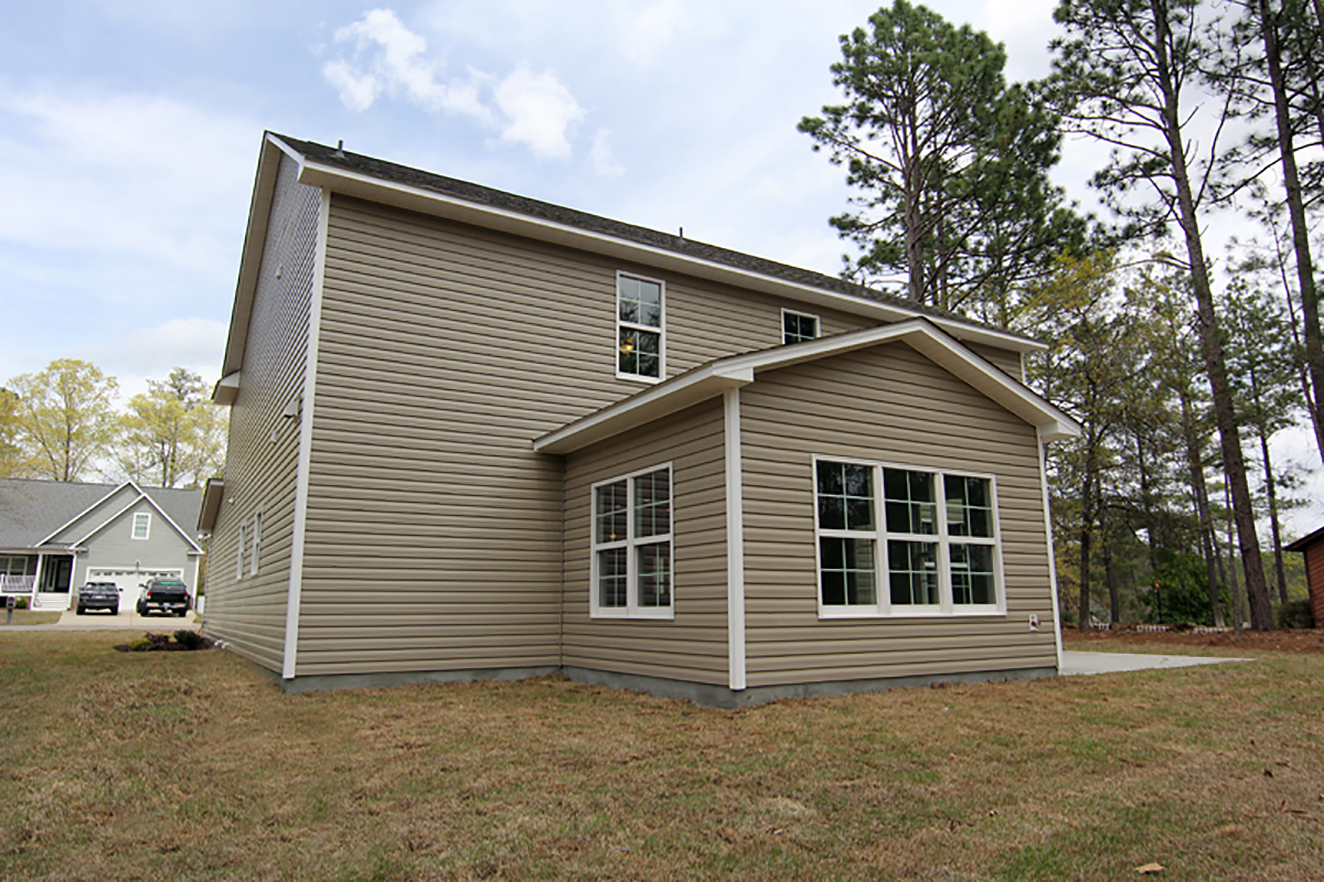 Craftsman Plan with 2610 Sq. Ft., 4 Bedrooms, 3 Bathrooms, 2 Car Garage Rear Elevation