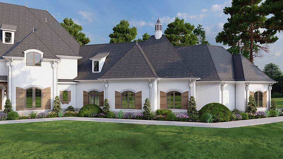 Colonial, European Plan with 11715 Sq. Ft., 7 Bedrooms, 11 Bathrooms, 3 Car Garage Picture 7
