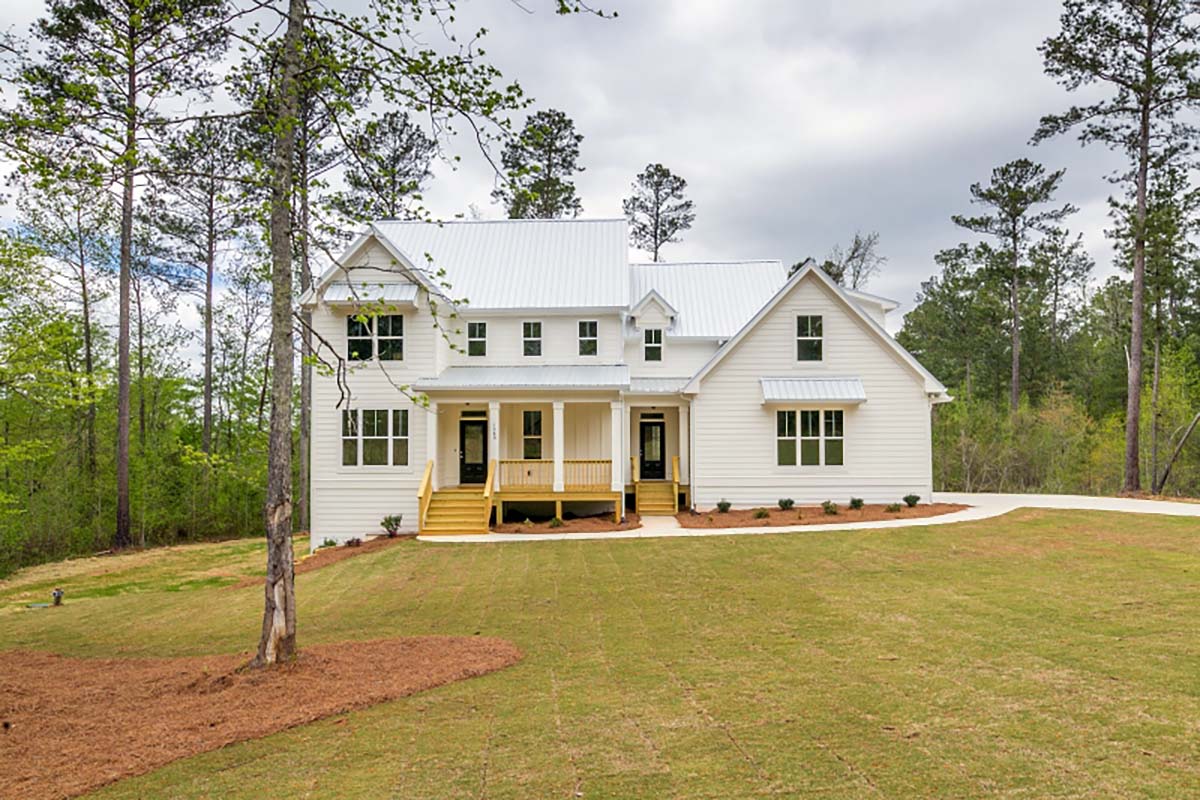 Farmhouse, Southern, Traditional Plan with 2760 Sq. Ft., 4 Bedrooms, 5 Bathrooms, 2 Car Garage Picture 2