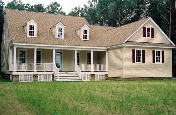 Cape Cod, Country, Southern, Traditional Plan with 2151 Sq. Ft., 3 Bedrooms, 2 Bathrooms, 2 Car Garage Picture 8