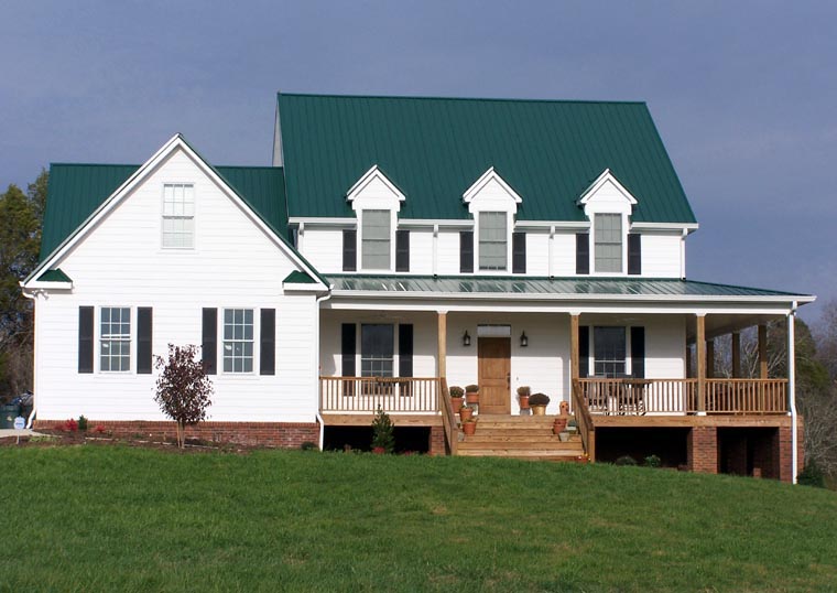 Country, Farmhouse, Southern Plan with 2910 Sq. Ft., 4 Bedrooms, 4 Bathrooms, 2 Car Garage Picture 9