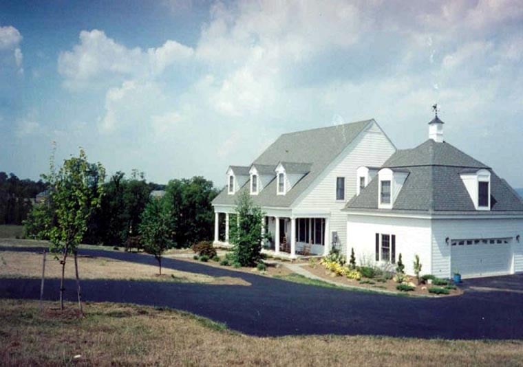 Farmhouse Plan with 2179 Sq. Ft., 3 Bedrooms, 3 Bathrooms, 2 Car Garage Picture 13