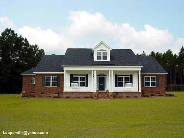 Cape Cod, Country, Farmhouse, One-Story, Ranch Plan with 1992 Sq. Ft., 3 Bedrooms, 3 Bathrooms, 2 Car Garage Picture 7