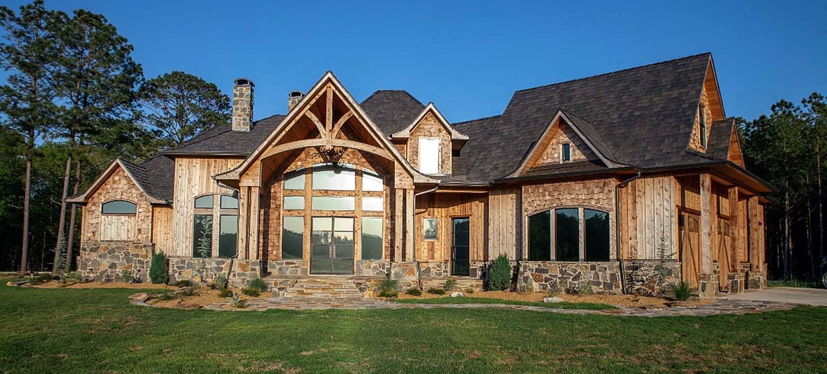 Country, Craftsman, Southern, Traditional Plan with 5130 Sq. Ft., 6 Bedrooms, 6 Bathrooms, 3 Car Garage Elevation