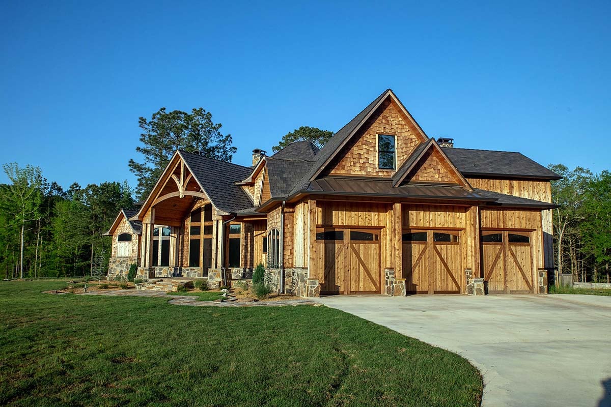 Country, Craftsman, Southern, Traditional Plan with 5130 Sq. Ft., 6 Bedrooms, 6 Bathrooms, 3 Car Garage Picture 2