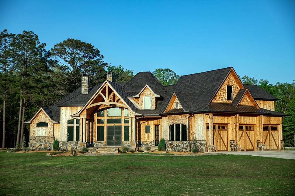 Country, Craftsman, Southern, Traditional Plan with 5130 Sq. Ft., 6 Bedrooms, 6 Bathrooms, 3 Car Garage Picture 4