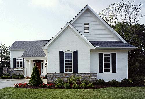 Traditional Plan with 2469 Sq. Ft., 3 Bedrooms, 3 Bathrooms, 2 Car Garage Picture 2